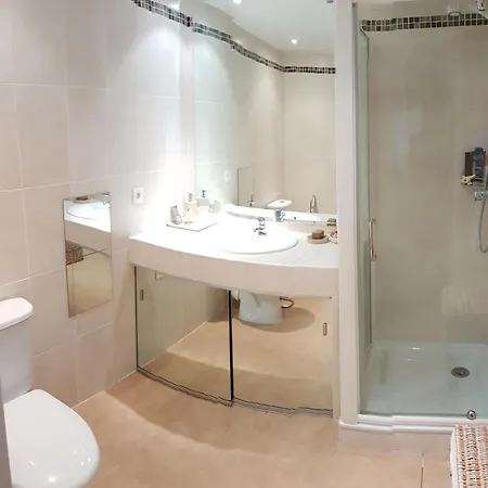 Tabarly 4 Pers Ac Swimming Pool 2 Bedrooms * ヴィルヌーヴ・ルベ